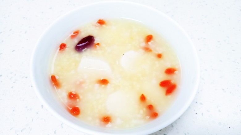 Yam and wolfberry porridge