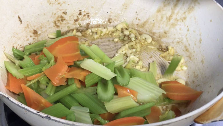 Celery Stir-fried Lean Pork