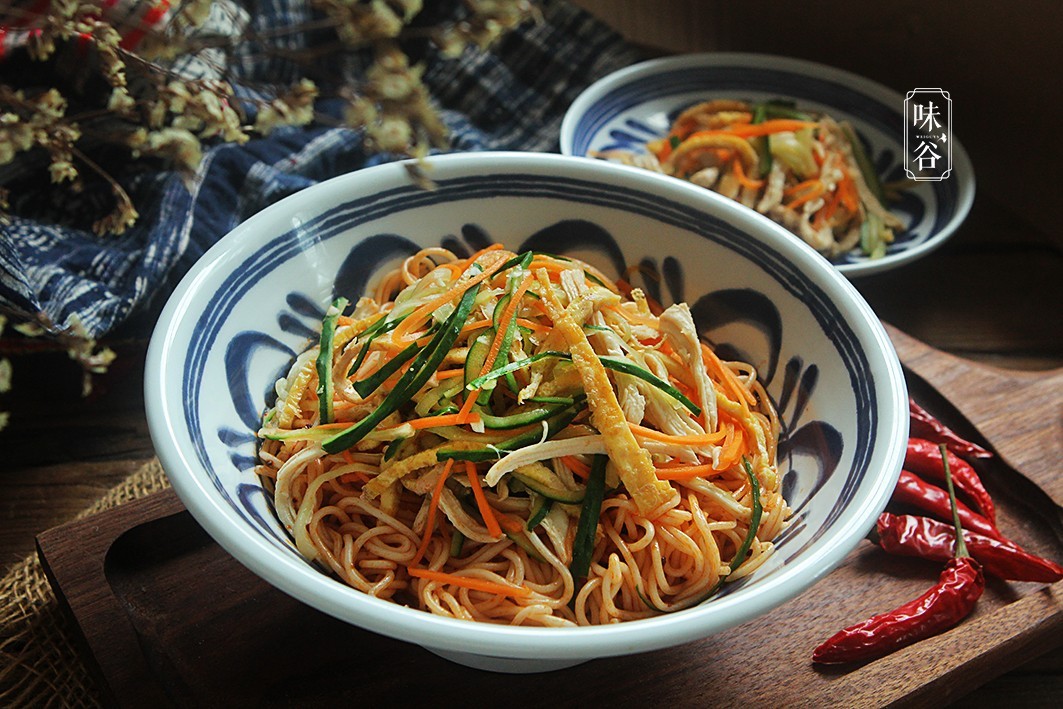 An indispensable bowl of noodles in summer ~ Shredded Chicken Cold Noodles