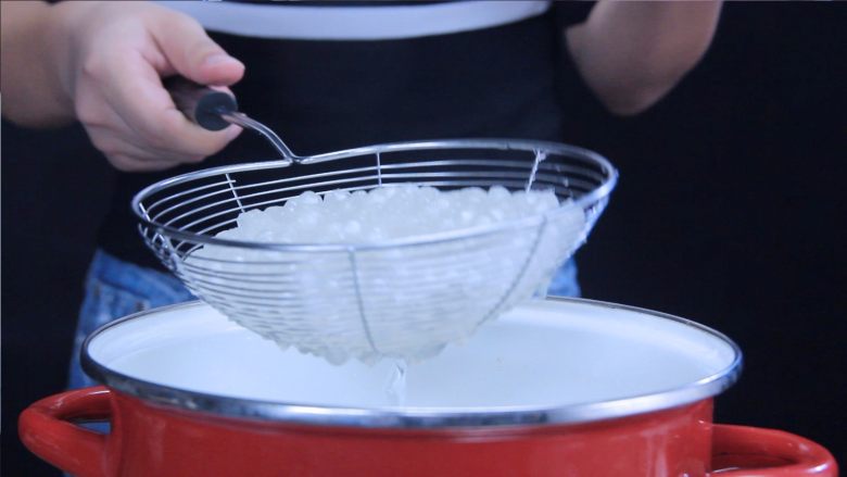 Thai-style mango and coconut milk sago cake