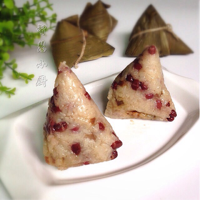 Bacon red bean rice dumplings