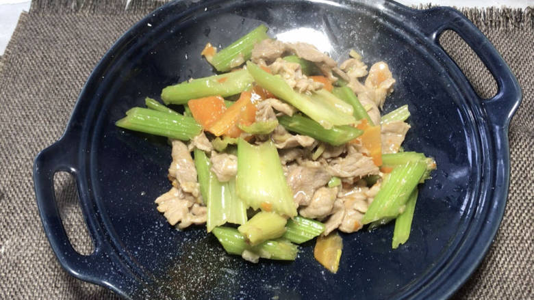 Celery Stir-fried Lean Pork