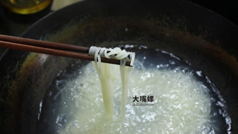 Authentic Liuzhou Snail Noodles丨Big Mouth Snail