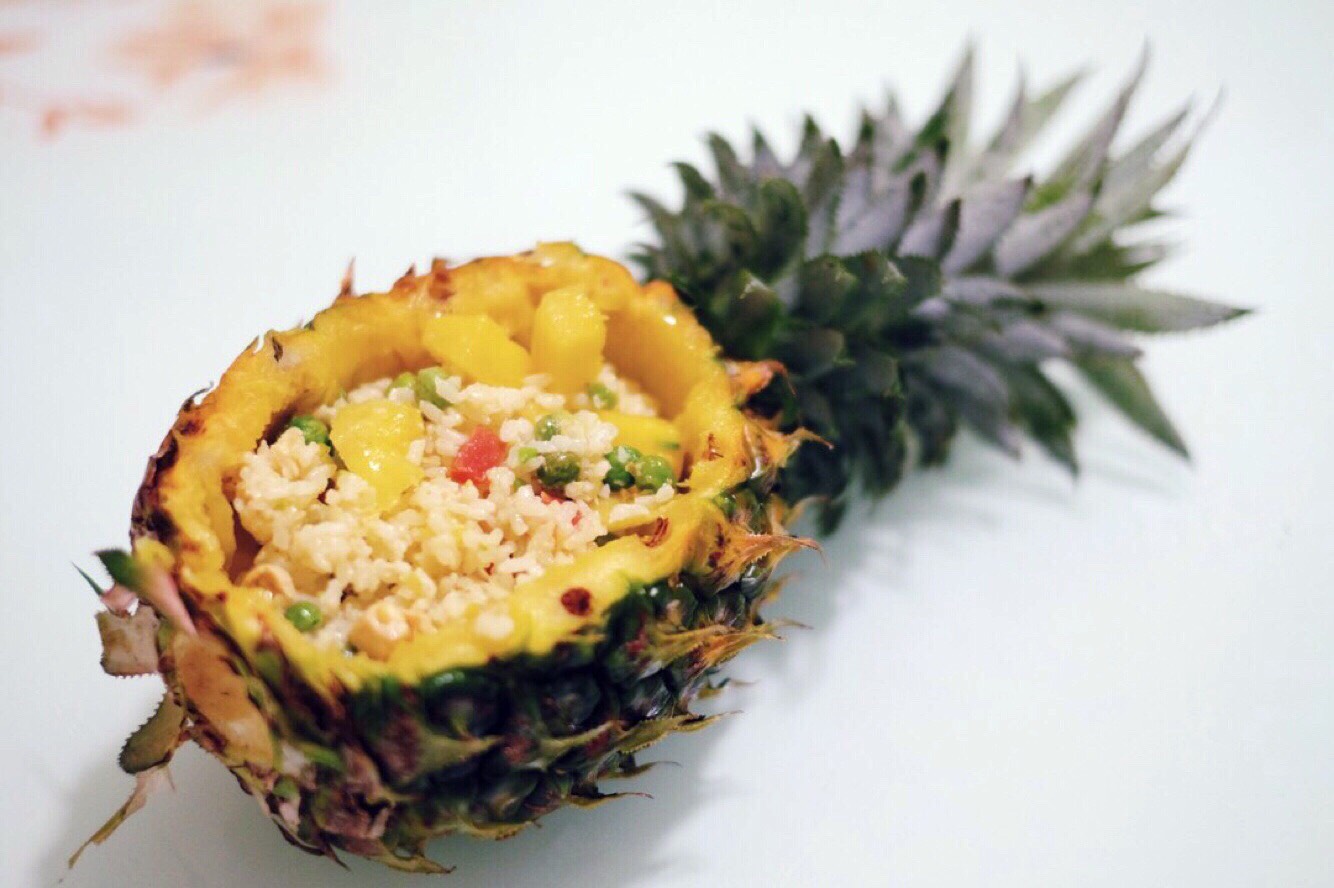 Sweet and delicious pineapple rice~