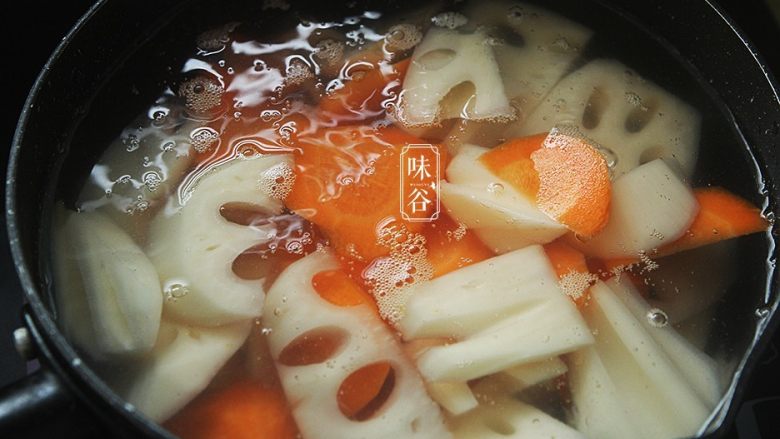 Sweet and sour fresh lotus root as an appetizer