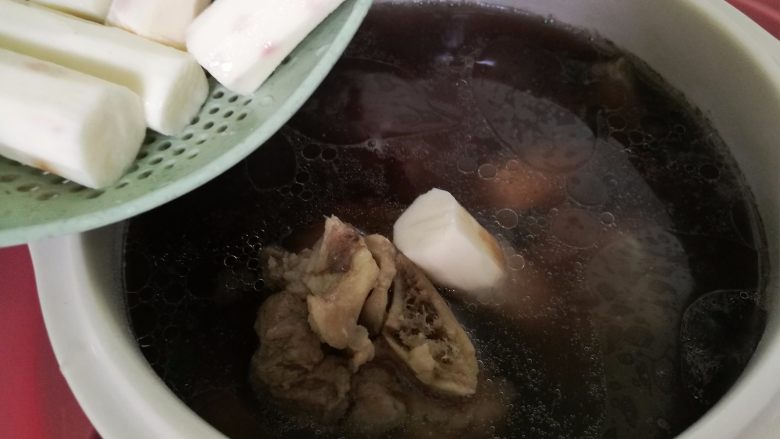 Yam and black bean nourishing soup