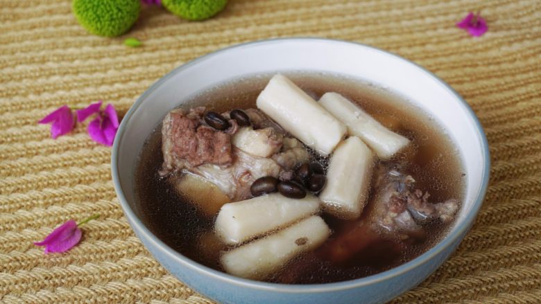 Yam and black bean nourishing soup