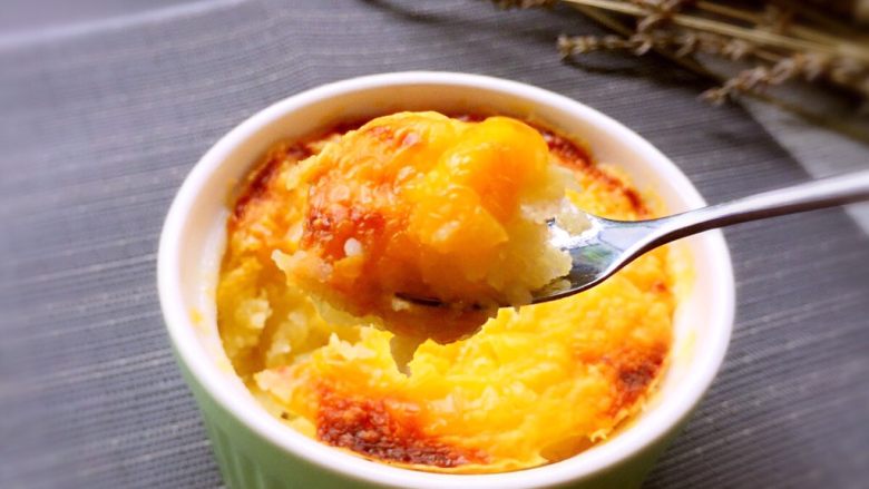 Cheese Baked Mashed Potatoes