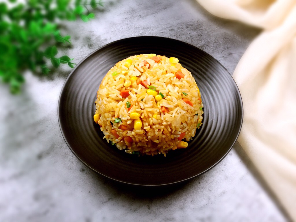 Fried rice with diced ham