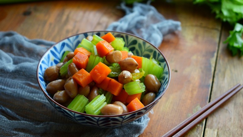 # savory#Cold celery and peanuts