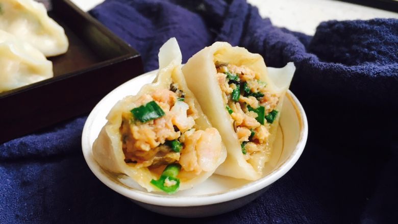 Hometown style dumplings, three delicacies filling dumplings