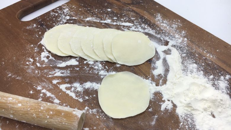 Hometown style dumplings, three delicacies filling dumplings