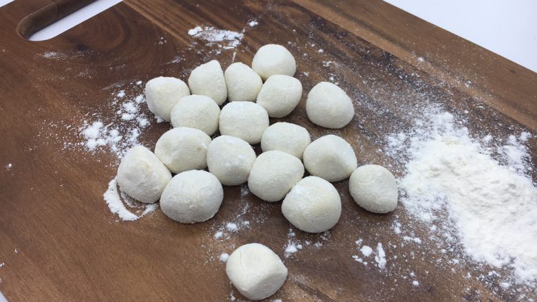 Hometown style dumplings, three delicacies filling dumplings