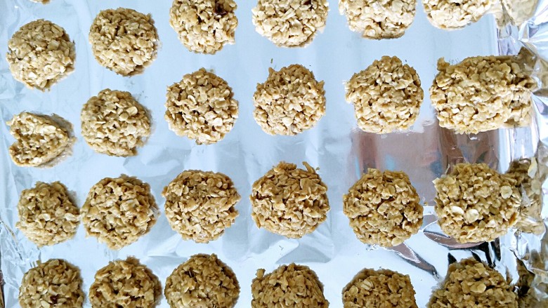 Low sugar and oil-free oatmeal cookies