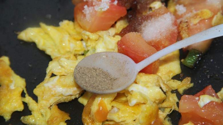 Tomato and egg noodles