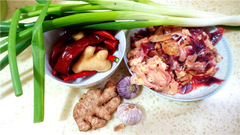 Stir-fried chicken