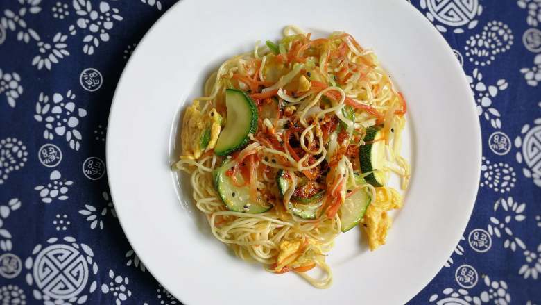 Yuebanwan fried (mixed) noodles