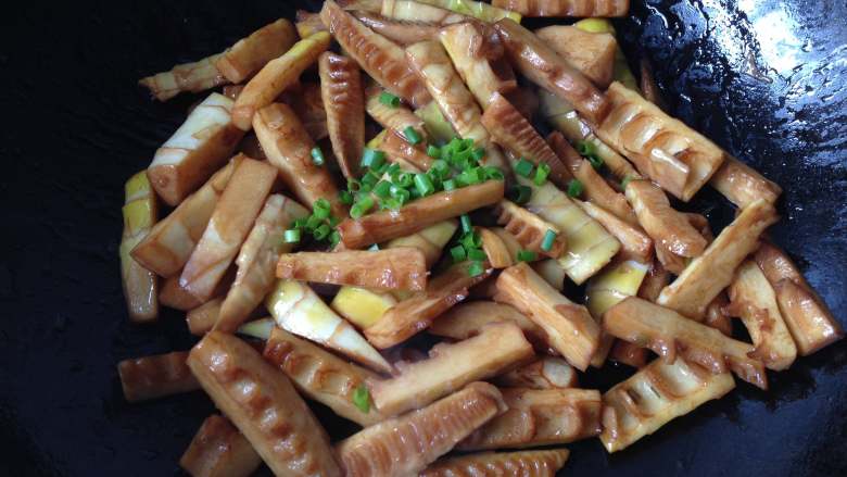 Braised spring bamboo shoots