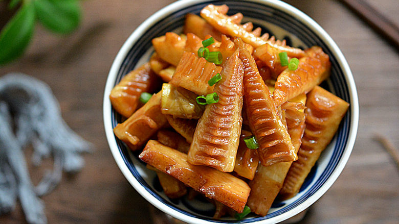 Braised spring bamboo shoots