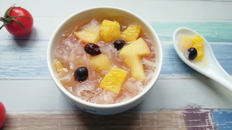 Various Fruits Apple, Orange and Tremella Soup