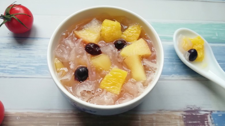 Various Fruits Apple, Orange and Tremella Soup