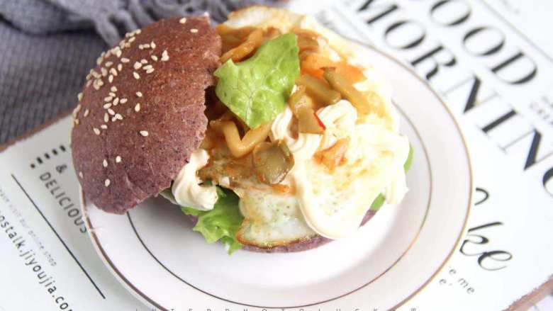 Black rice egg vegetable burger