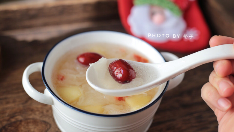 Tremella, Apple and Red Date Soup