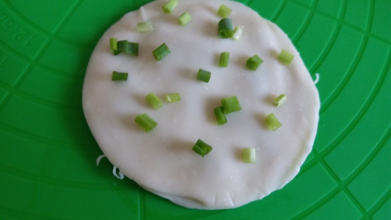 Dumpling skin version of scallion crispy cake