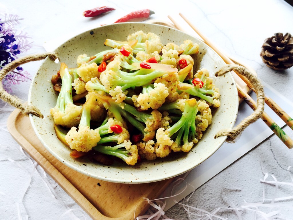 Stir-fried organic cauliflower