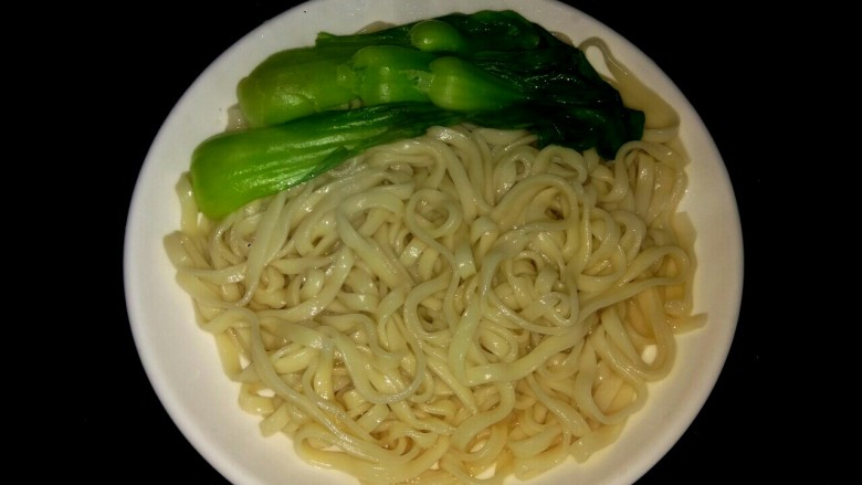 Mushroom and pork fried noodles