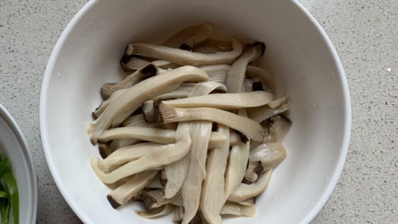 Hand-shreded king oyster mushrooms