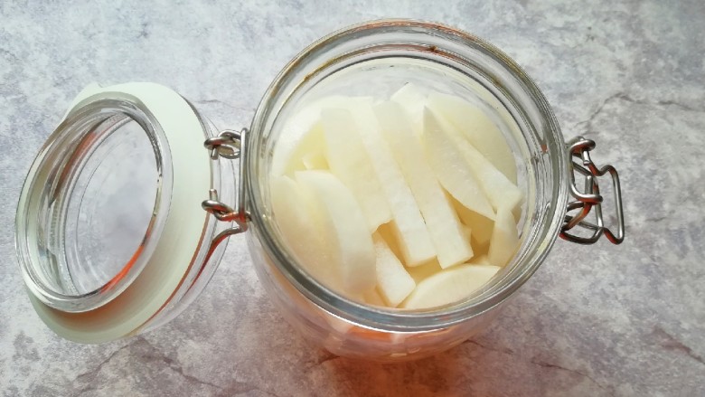 Pickled pepper and radish strips