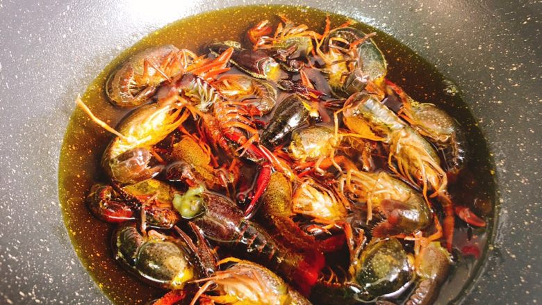 Thirteen fragrant crayfish