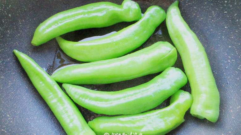 Tiger Skin Green Pepper