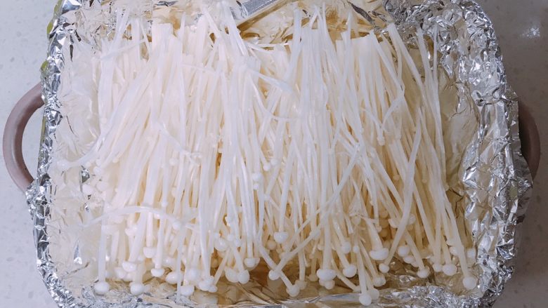 Tin foil enoki mushrooms (oven version)