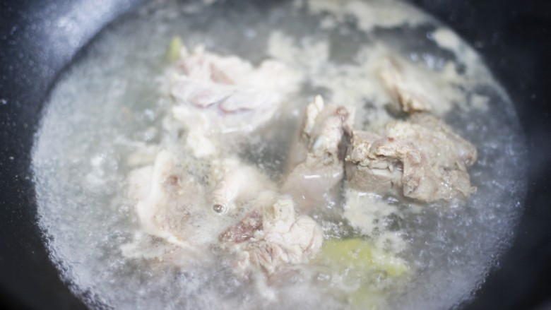 Corn and kelp bone soup