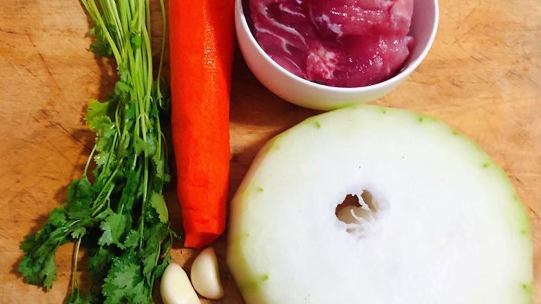 Winter MelonCarrot and meat soup