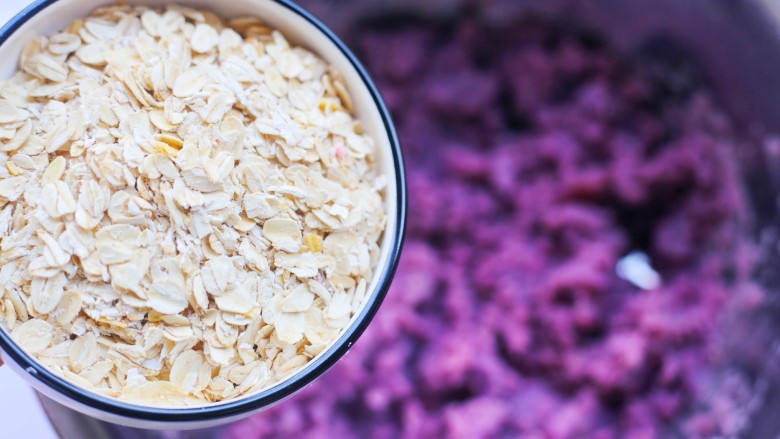 Purple Sweet Potato Oatmeal Cake