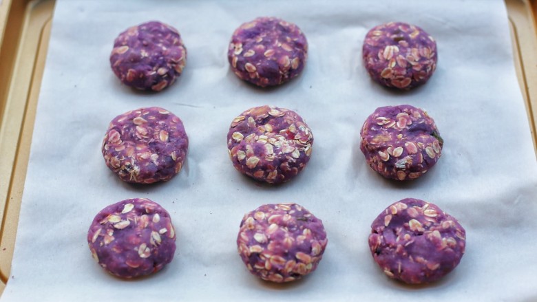 Purple Sweet Potato Oatmeal Cake