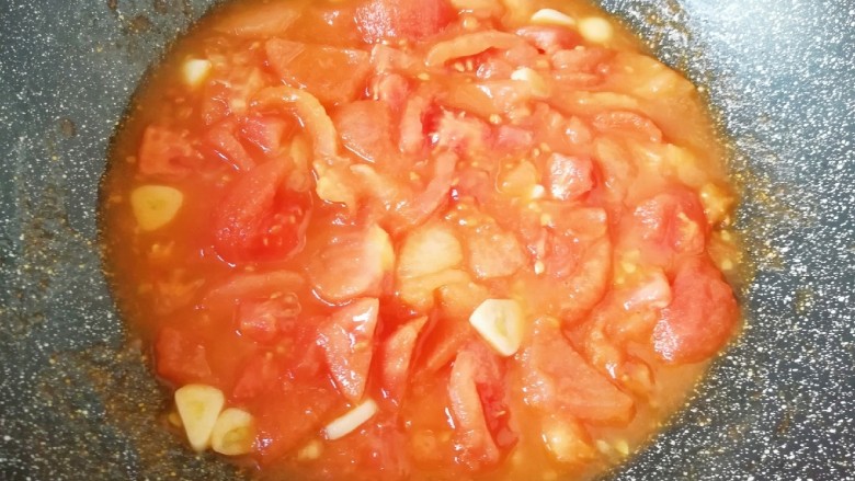 Winter Warm Vegetables Tomato Enoki Mushroom Soup