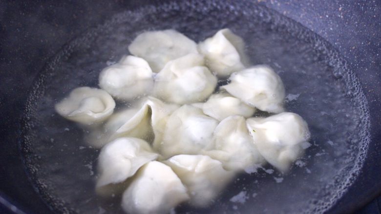 Kuaishou Sour Soup and Large Filling Wontons