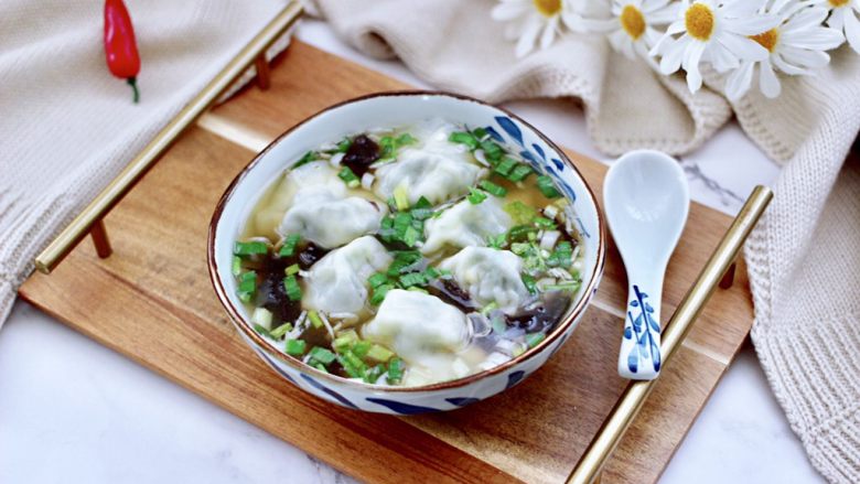 Kuaishou Sour Soup and Large Filling Wontons