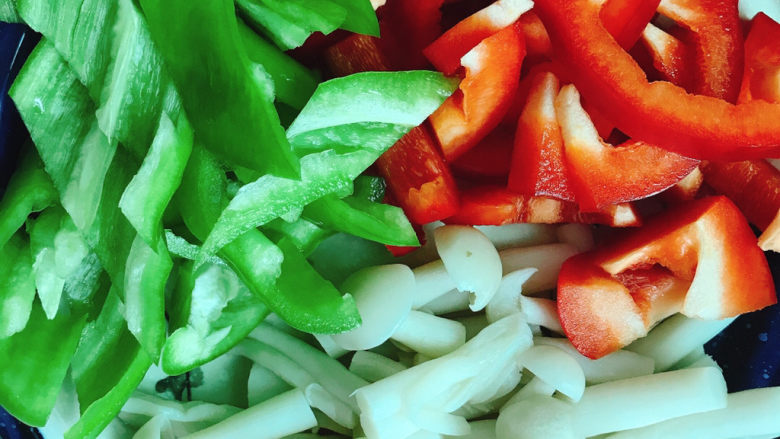 Green pepper fried pork slices