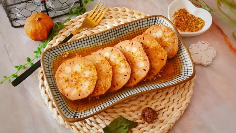 Osmanthus sugar lotus root