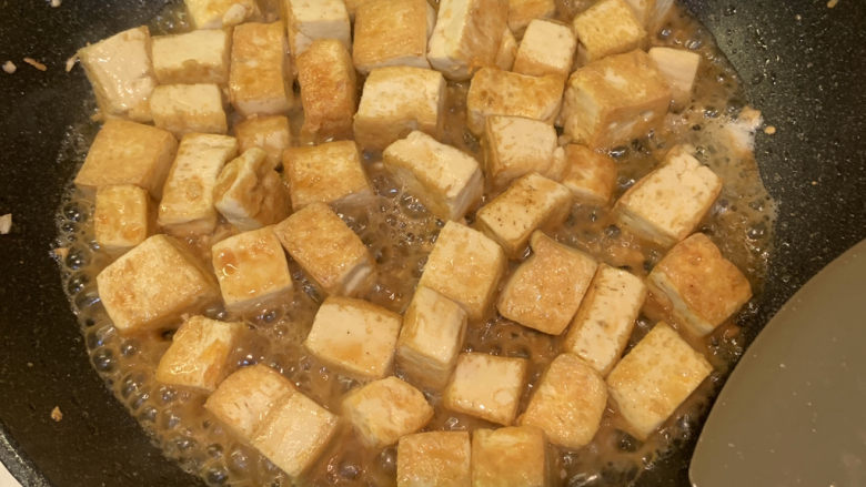 Stir-fried tofu with leeks