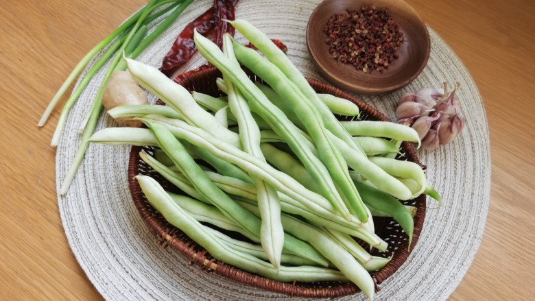 Dry Stir-fried Kidney Beans