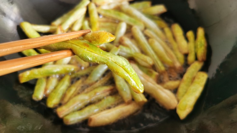 Dry Stir-fried Kidney Beans