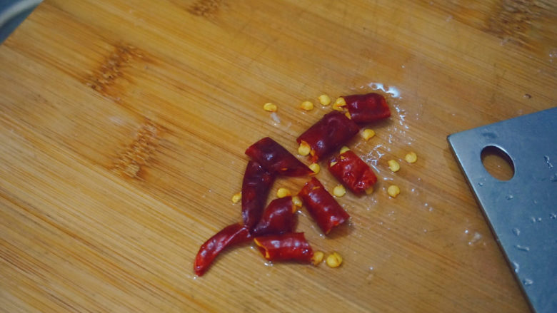 Fried chicken feet with green pepper