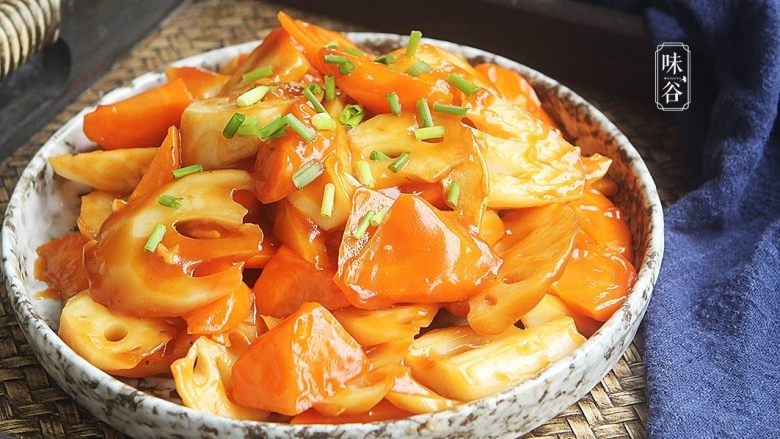 Sweet and sour fresh lotus root as an appetizer