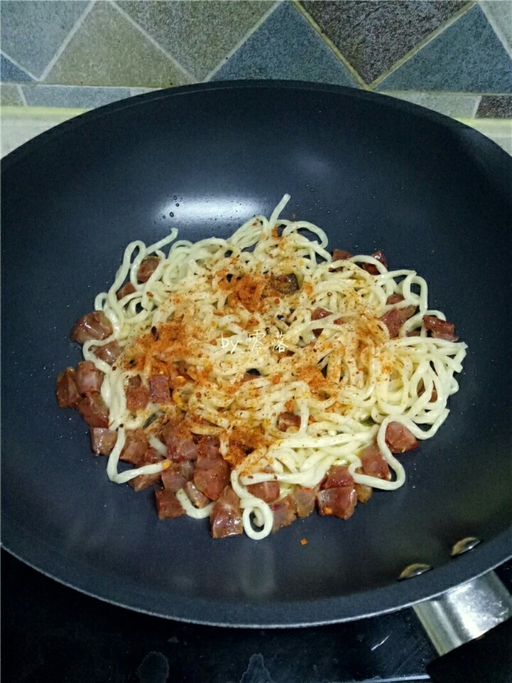 Fragrant pot fried noodles